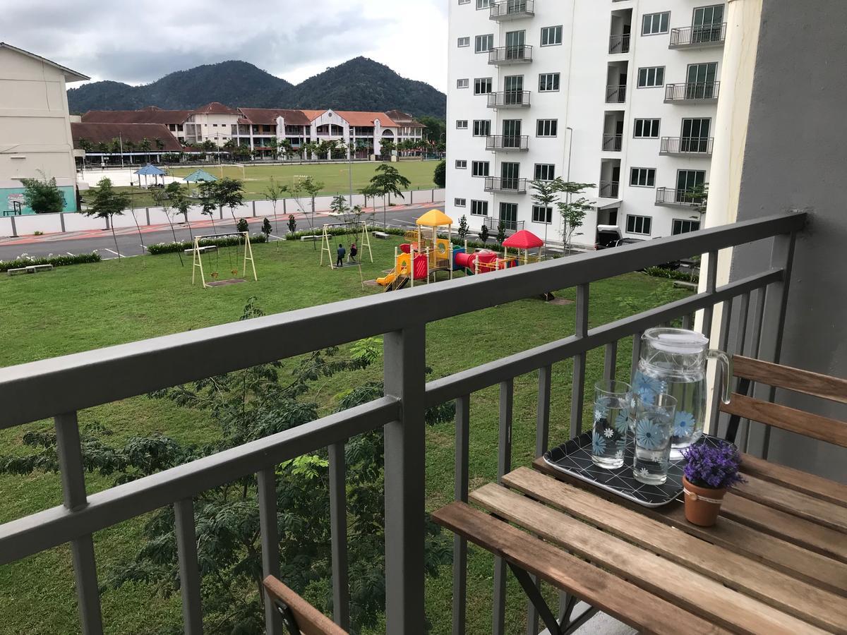 House Of Nostalgia Apartment Lumut Ngoại thất bức ảnh